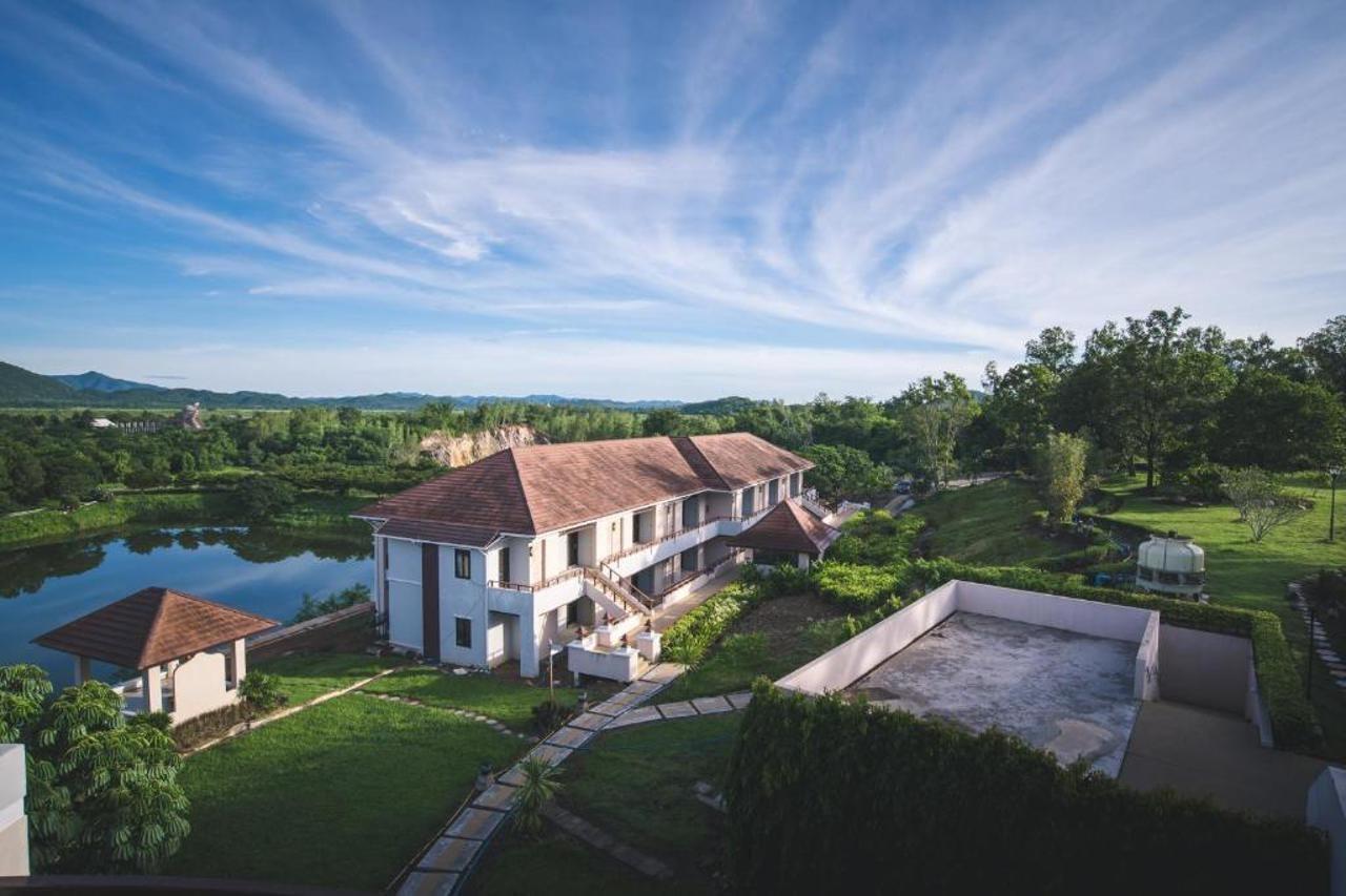 Leaves Valley Resort Nong Ya Plong Экстерьер фото